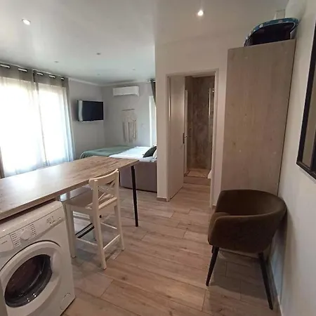 4 - Avec Balcon - Tu Elleta شقة Tulette