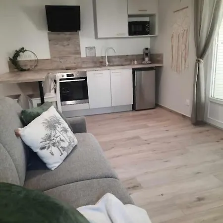4 - Avec Balcon - Tu Elleta Tulette