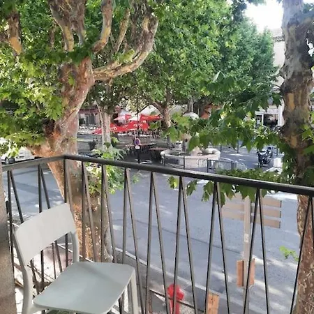 شقة 4 - Avec Balcon - Tu Elleta *